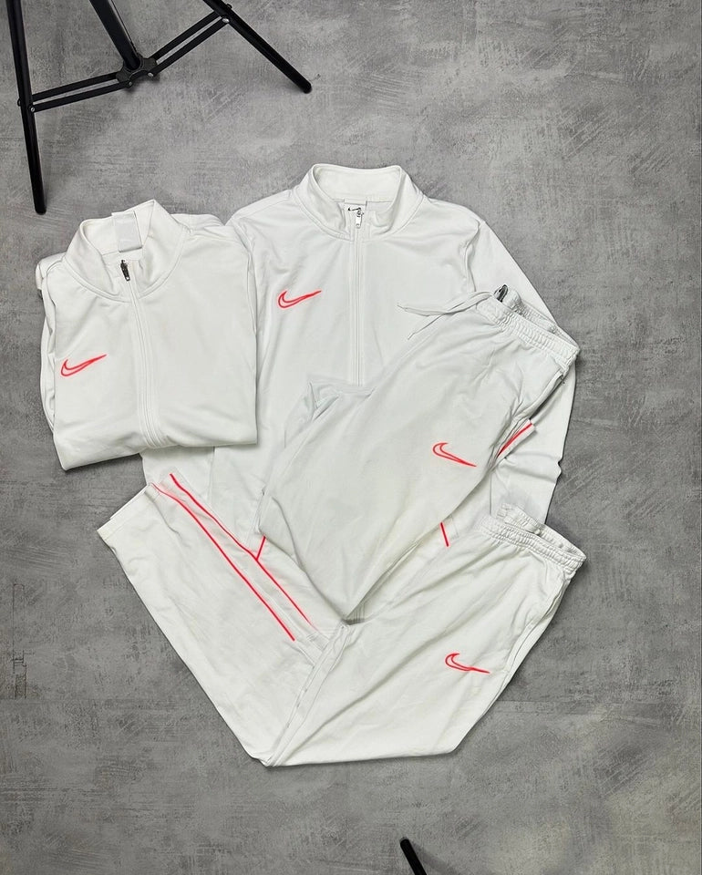 CONJUNTO NIKE ACADEMY 2021