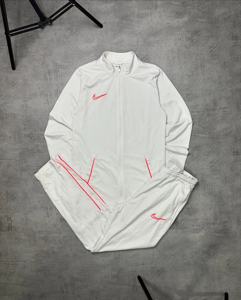 CONJUNTO NIKE ACADEMY 2021